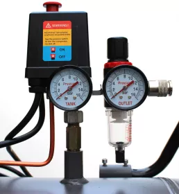 Bezolejový kompresor Tagred TA3395 s odlučovačem 200l, 230V, 3 písty, 3500W | 10 BAR